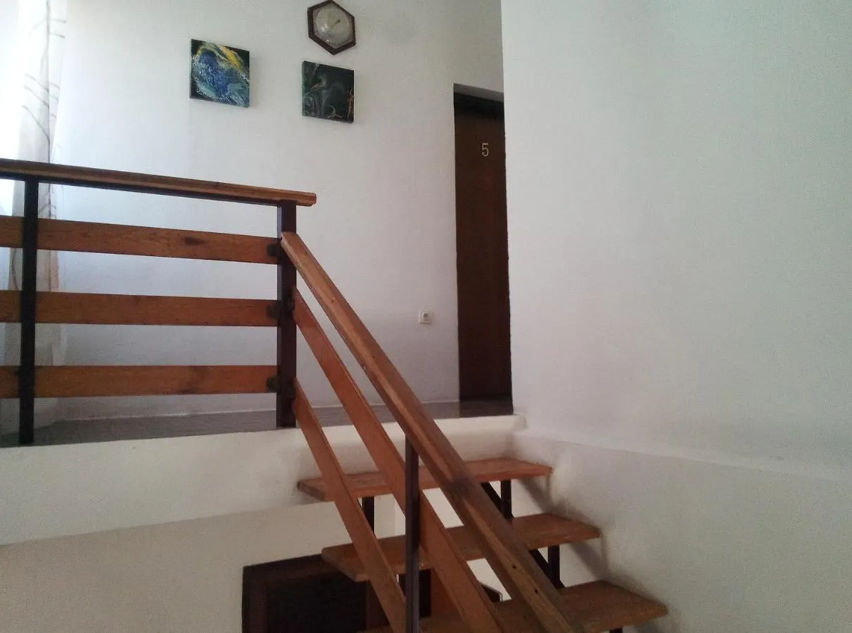 Apartments And Rooms Camelia Premantura Gasthof