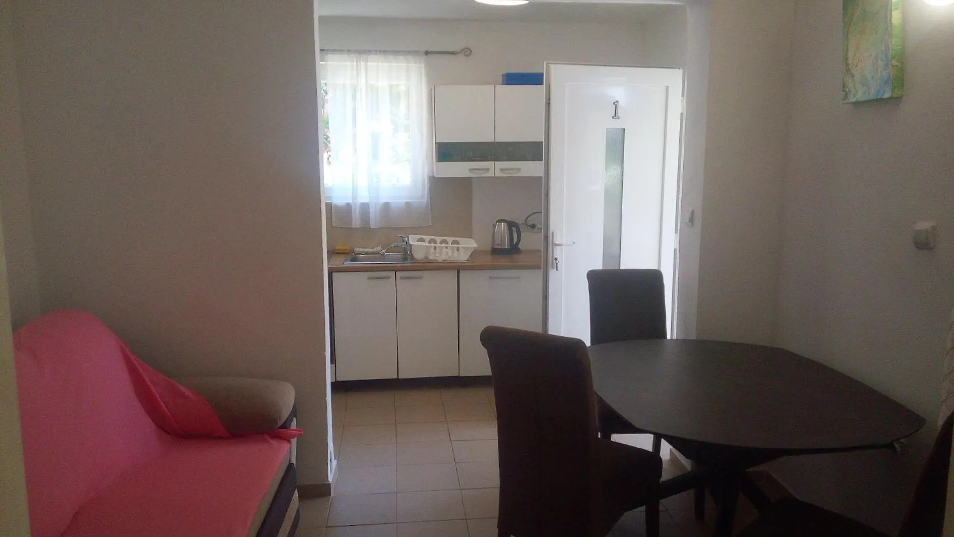 Gasthof Apartments And Rooms Camelia Premantura Kroatien