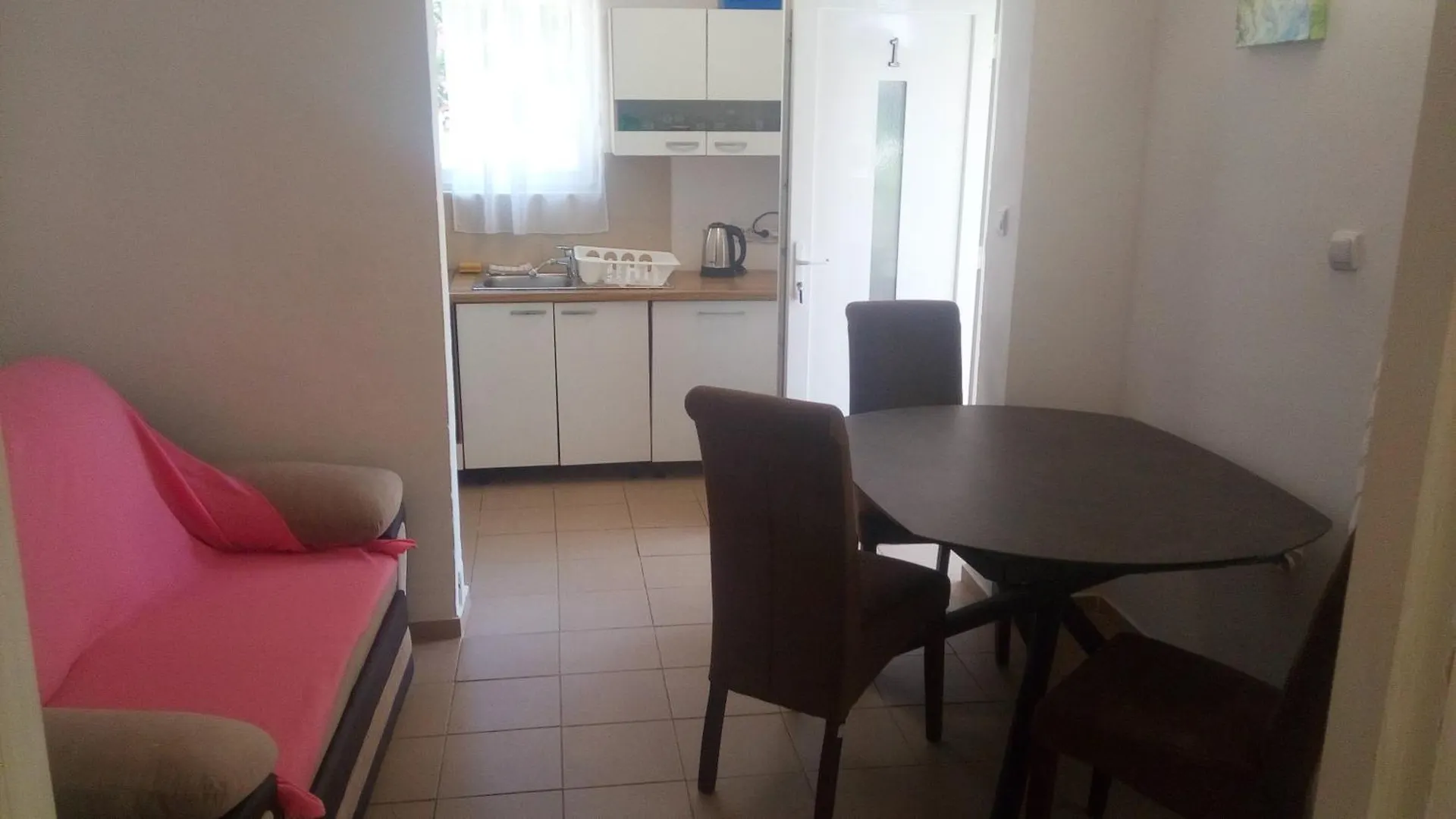 Gasthof Apartments And Rooms Camelia Premantura Kroatien