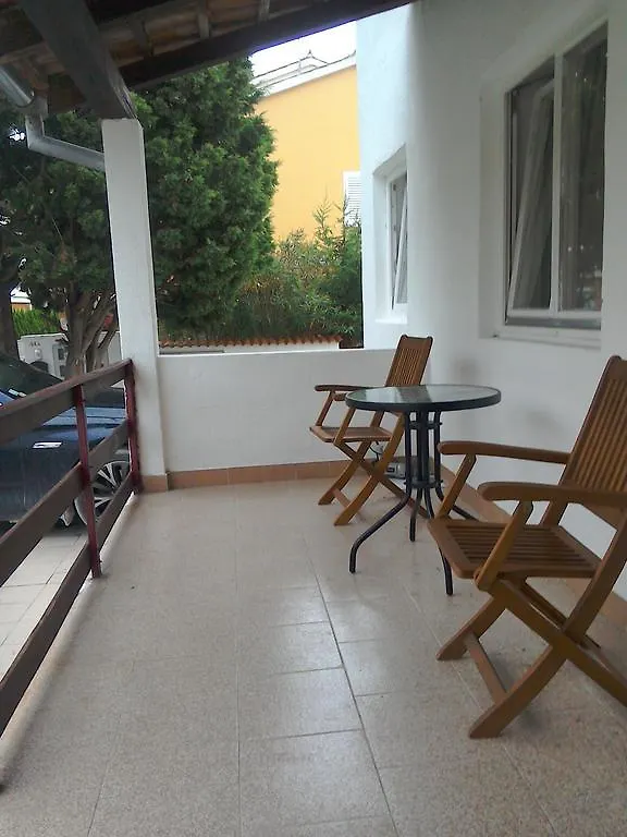Apartments And Rooms Camelia Premantura
